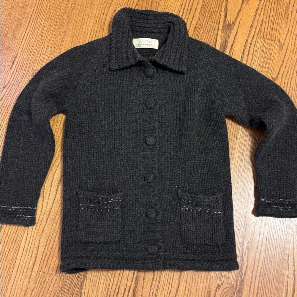 IRELANDSEYE KNITWEAR‎  women’s size small  grey lambswool cardigan with buttons